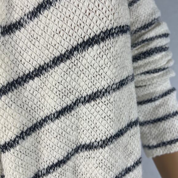 Sundry Women’s Open Front Cardigan Asymmetrical Hem Size M (Sundry 2) Fall - Picture 4 of 11